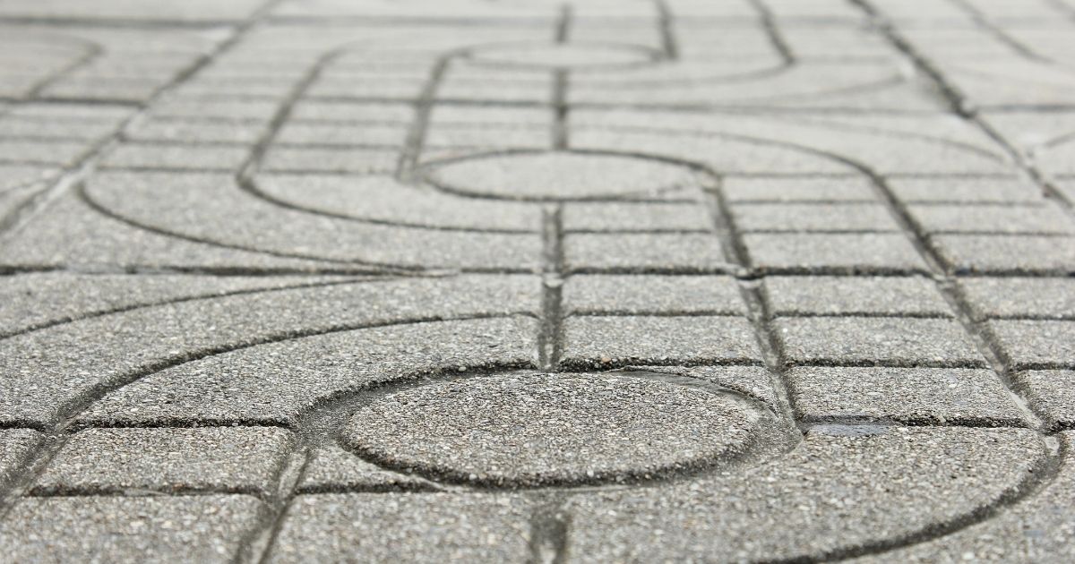 Can You Steam Mop Concrete Floors? Do's and Don'ts