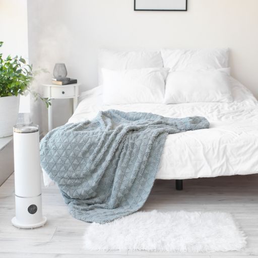 a cool mist humidifier in bedroom for snoring